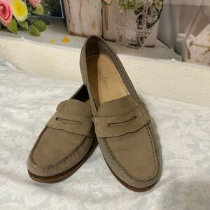 Cole Haan Women’ Tan Loafers Size 5.5 EUC
